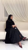 عباية كريب ملكي وجاكار كوري أسود