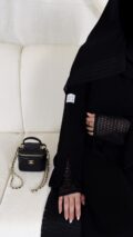 عباية كريب ملكي أسود بالشبك الفاخر