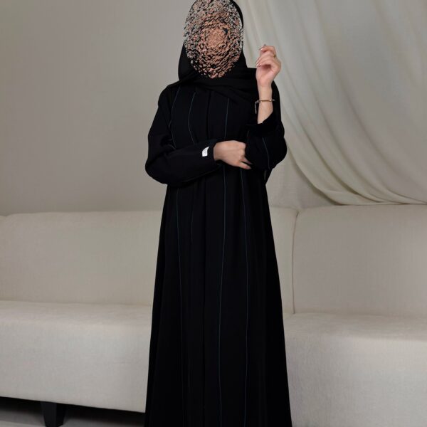عباية كريب أسود مع قيطان
