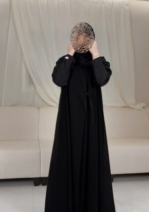 عباية كريب ملكي كوري وشامواه أسود