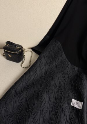 عباية كريب ملكي وجاكار هندي أسود