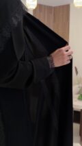 عباية كريب ملكي ودانتيل